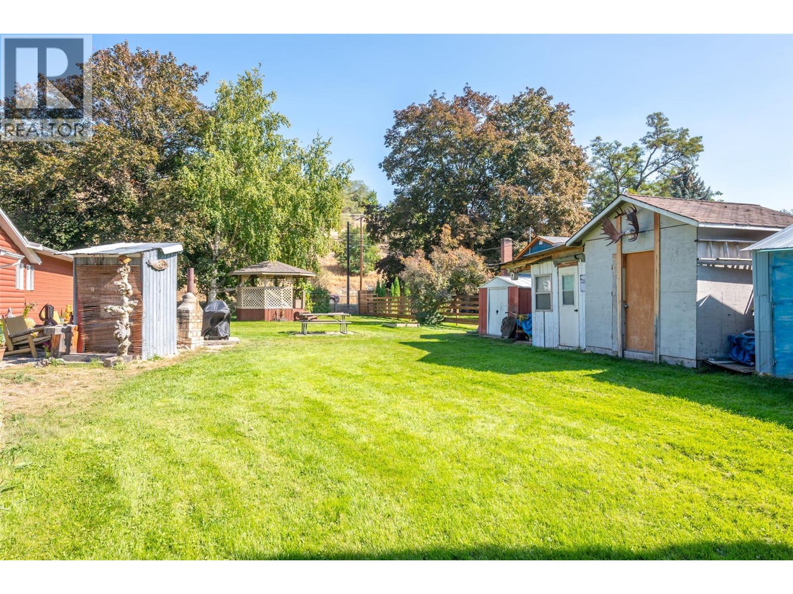 5009 13 Ave, Okanagan Falls, BC V0H 1R4