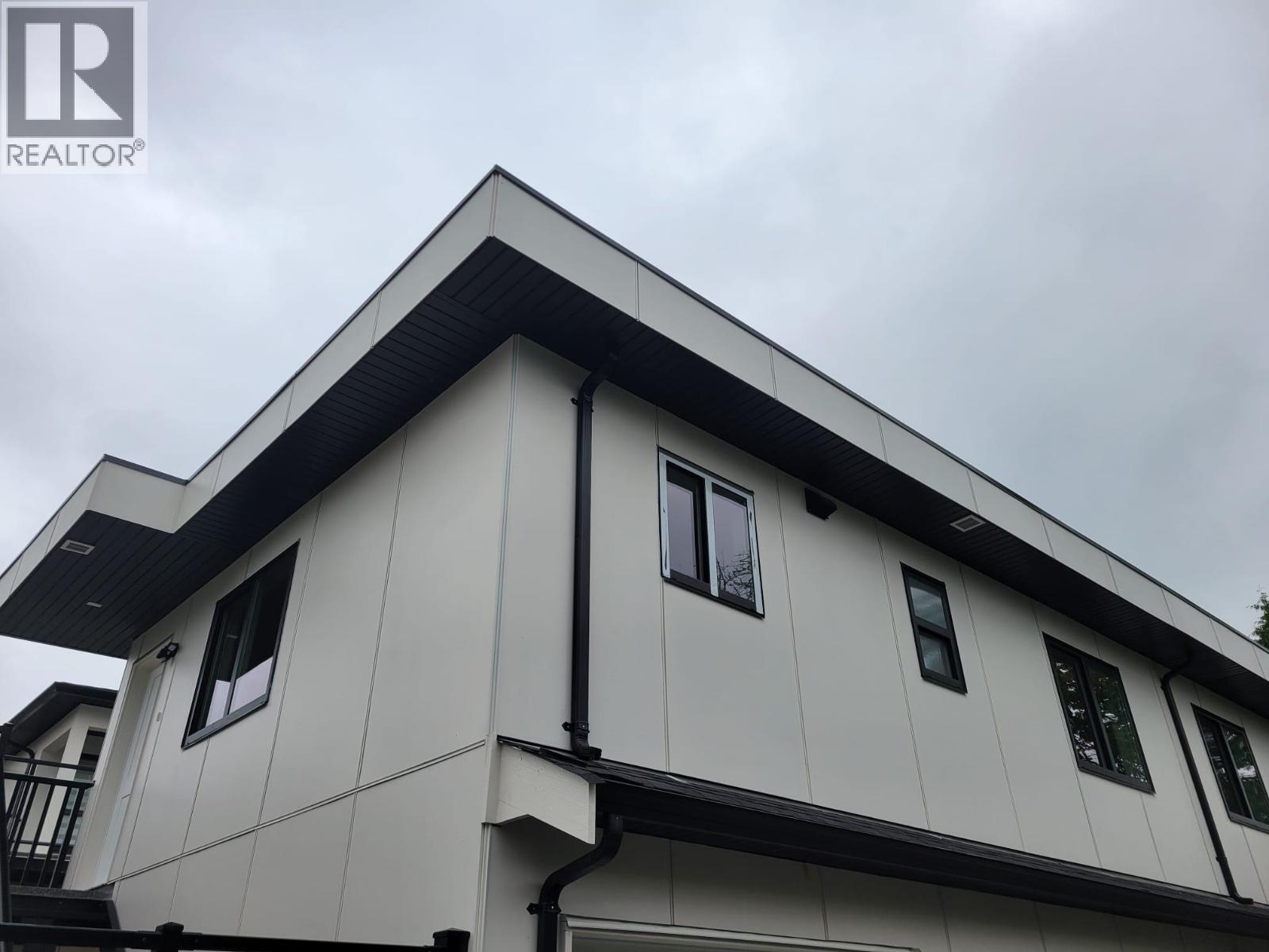 6765 Kitchener Street Unit 4, Burnaby, BC V5B 2J8