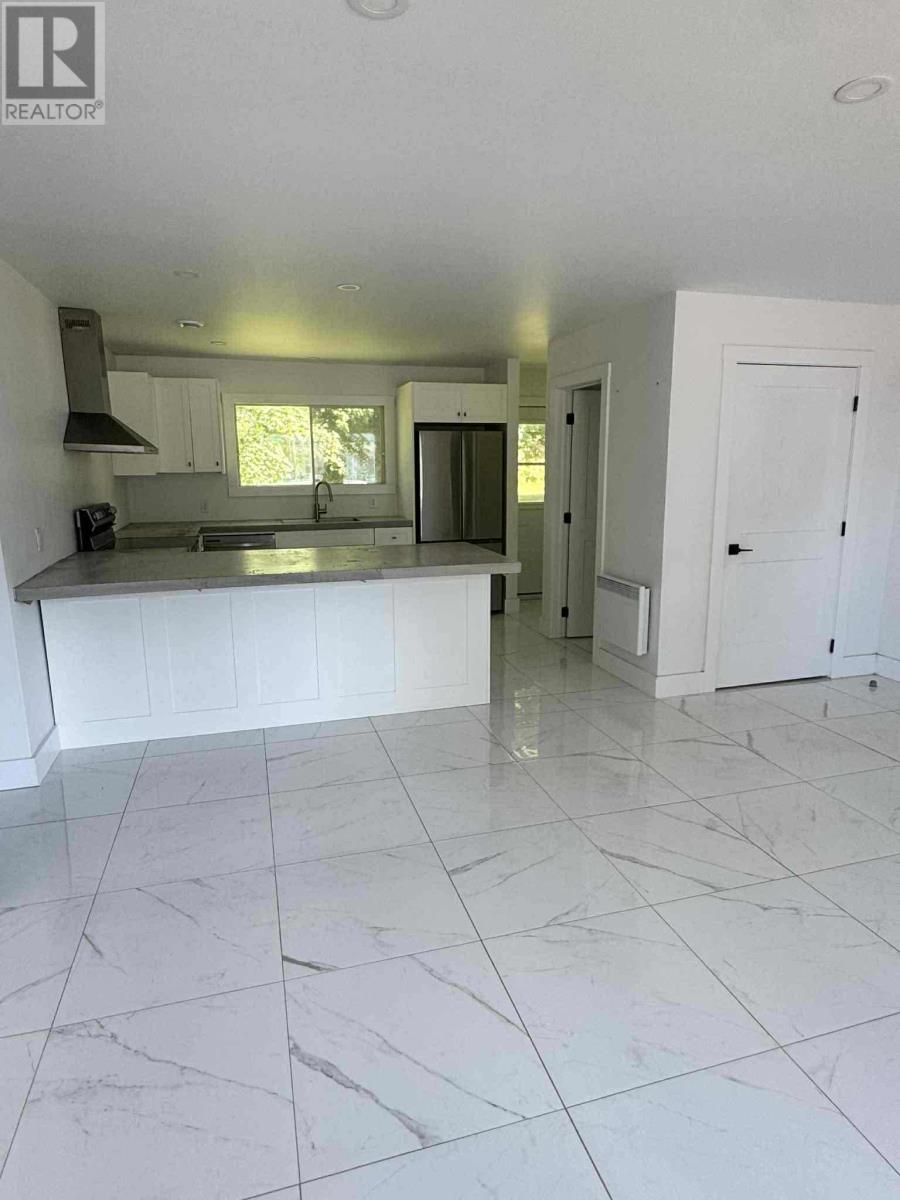 30 Pleasant St, Kensington, PE C0B 1M0
