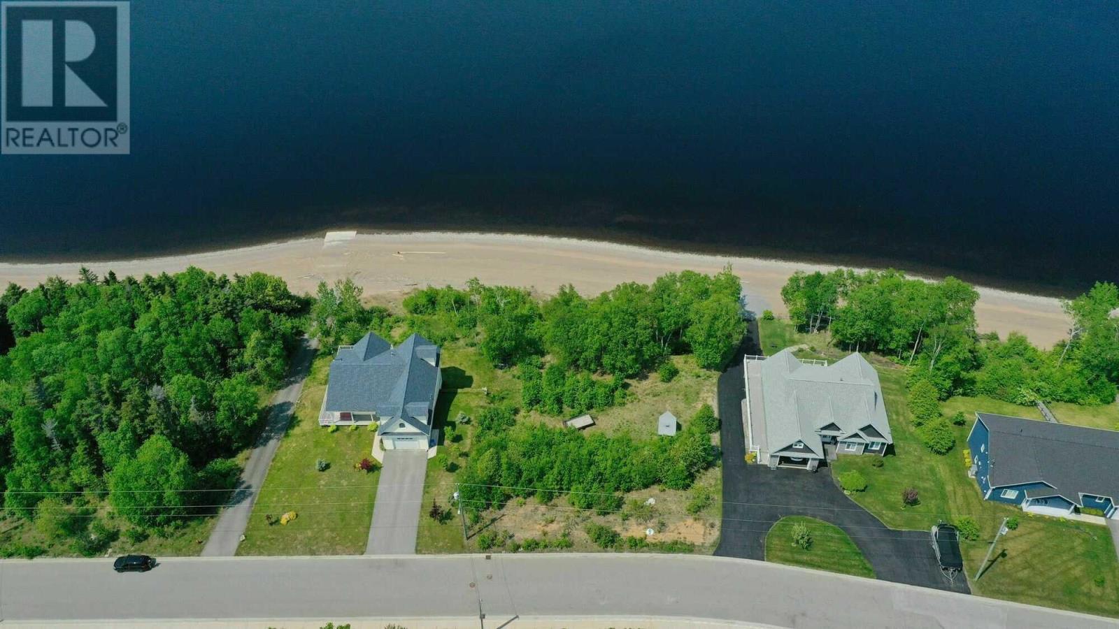 14 Bowater Blvd, Pasadena, NL A0L 1K0