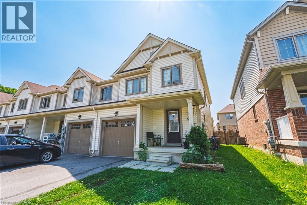 8258 Tulip Tree Dr, Niagara Falls, ON L2H 0N4