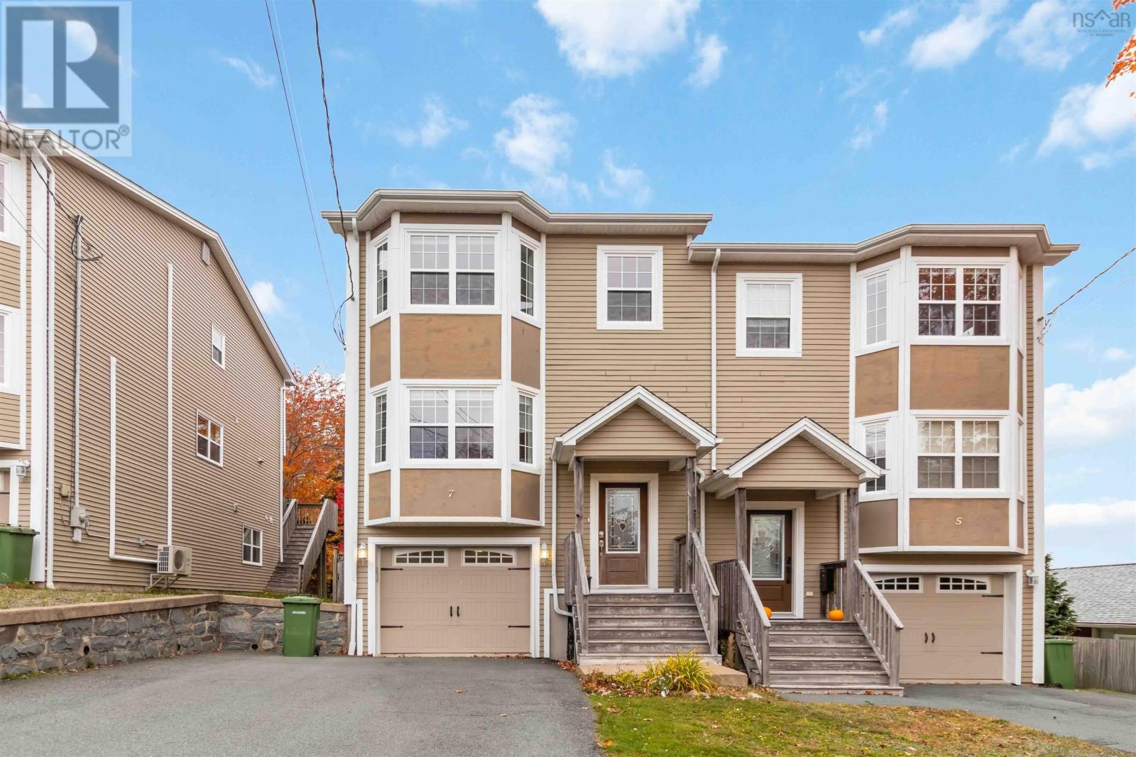 7 Walsh Ct, Halifax, NS B3N 3G8
