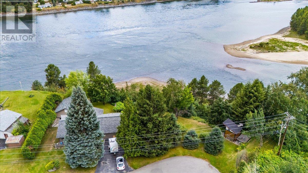 1986 Brilliant Rd, Castlegar, BC V1N 4M2