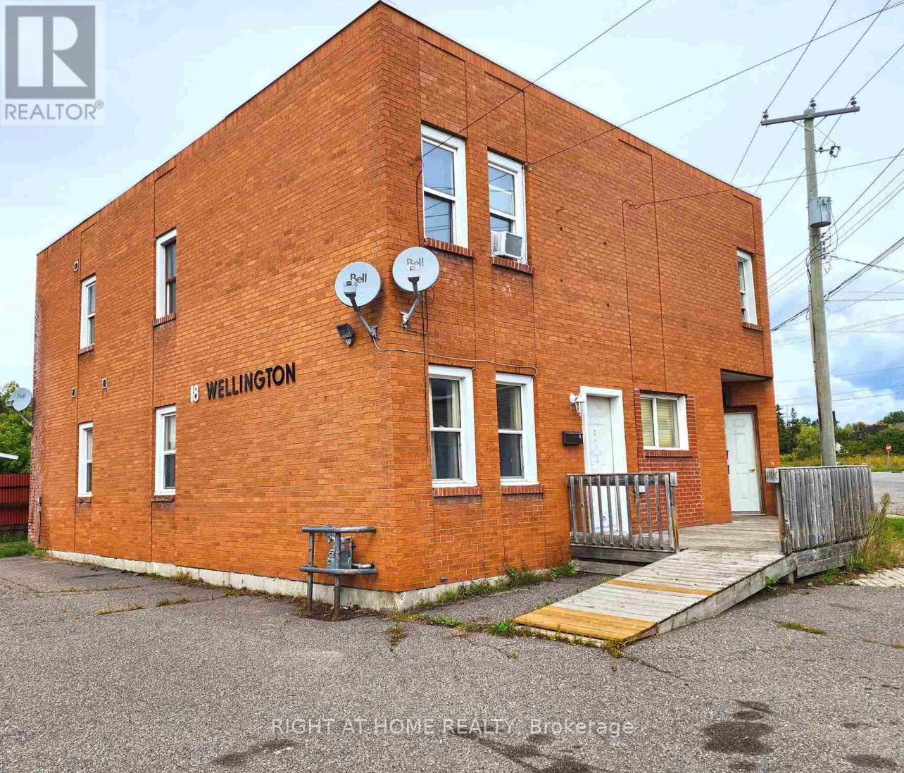 18 Wellington St W, Sault Ste. Marie, ON P6A 1H1