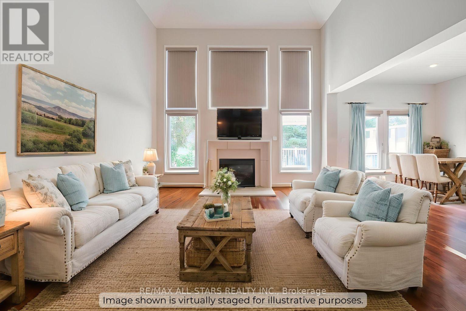 94 Chambersburg Way, Whitchurch-Stouffville, ON L4A 0X8