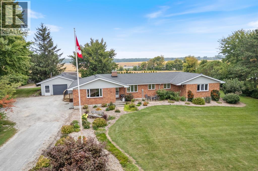 4682 London Line, Plympton-Wyoming, ON N0N 1T0