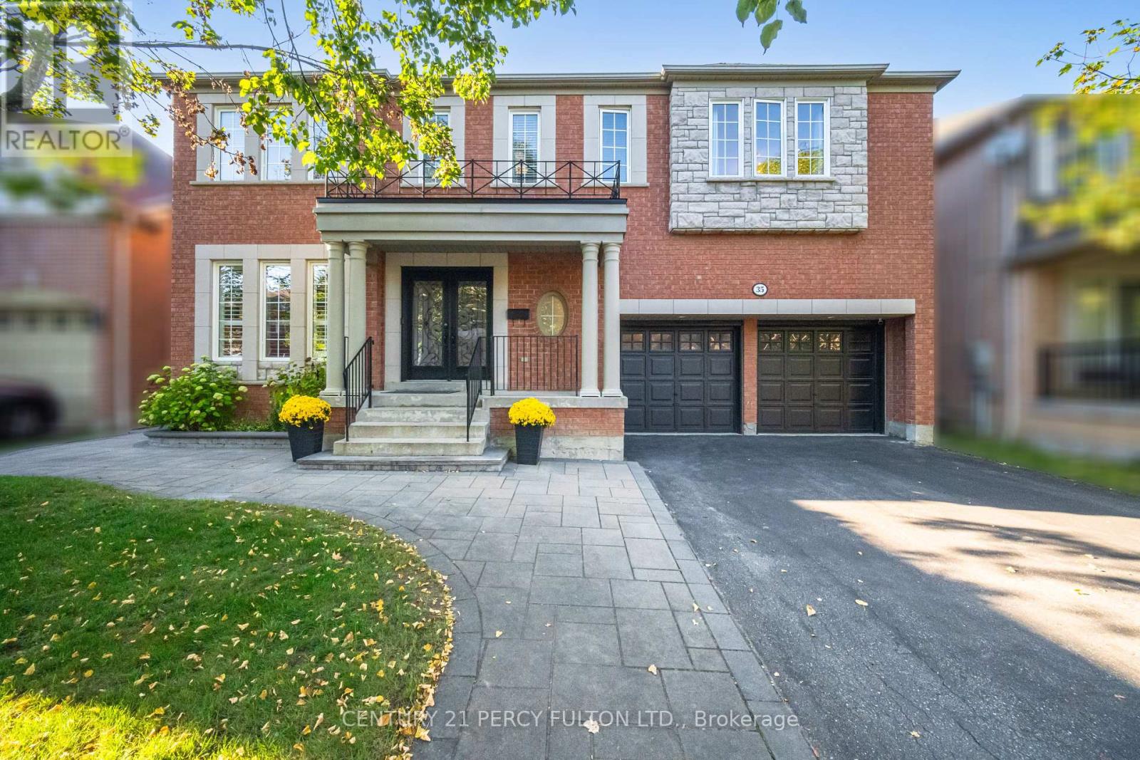 35 Goodhart Cres, Ajax, ON L1T 4H9