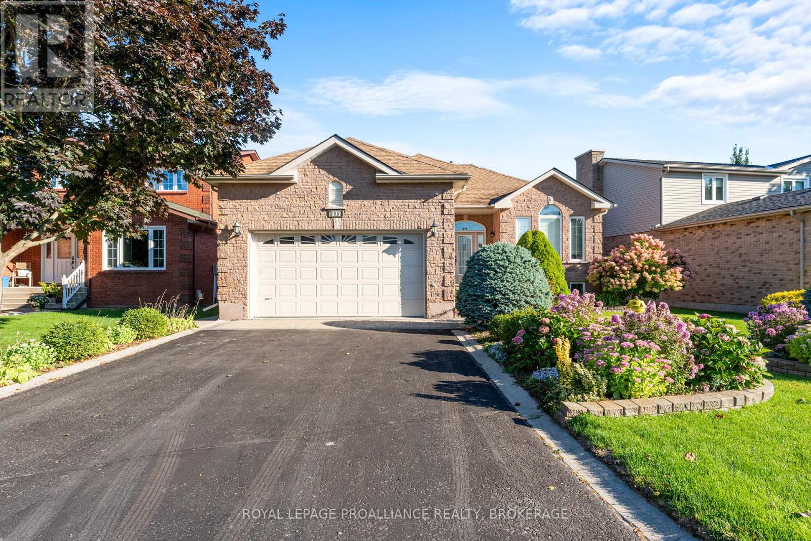 377 Briarwood Dr, Kingston, ON K7M 7V2