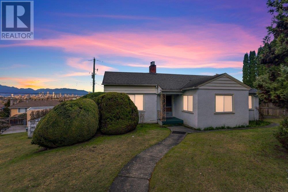 4180 Quesnel Dr, Vancouver, BC V6L 2X6