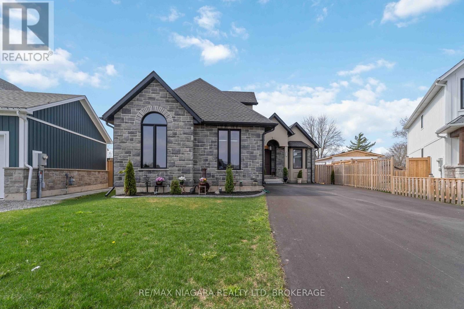 3555 Canfield Cres, Fort Erie Black Creek, ON L0S 1S0