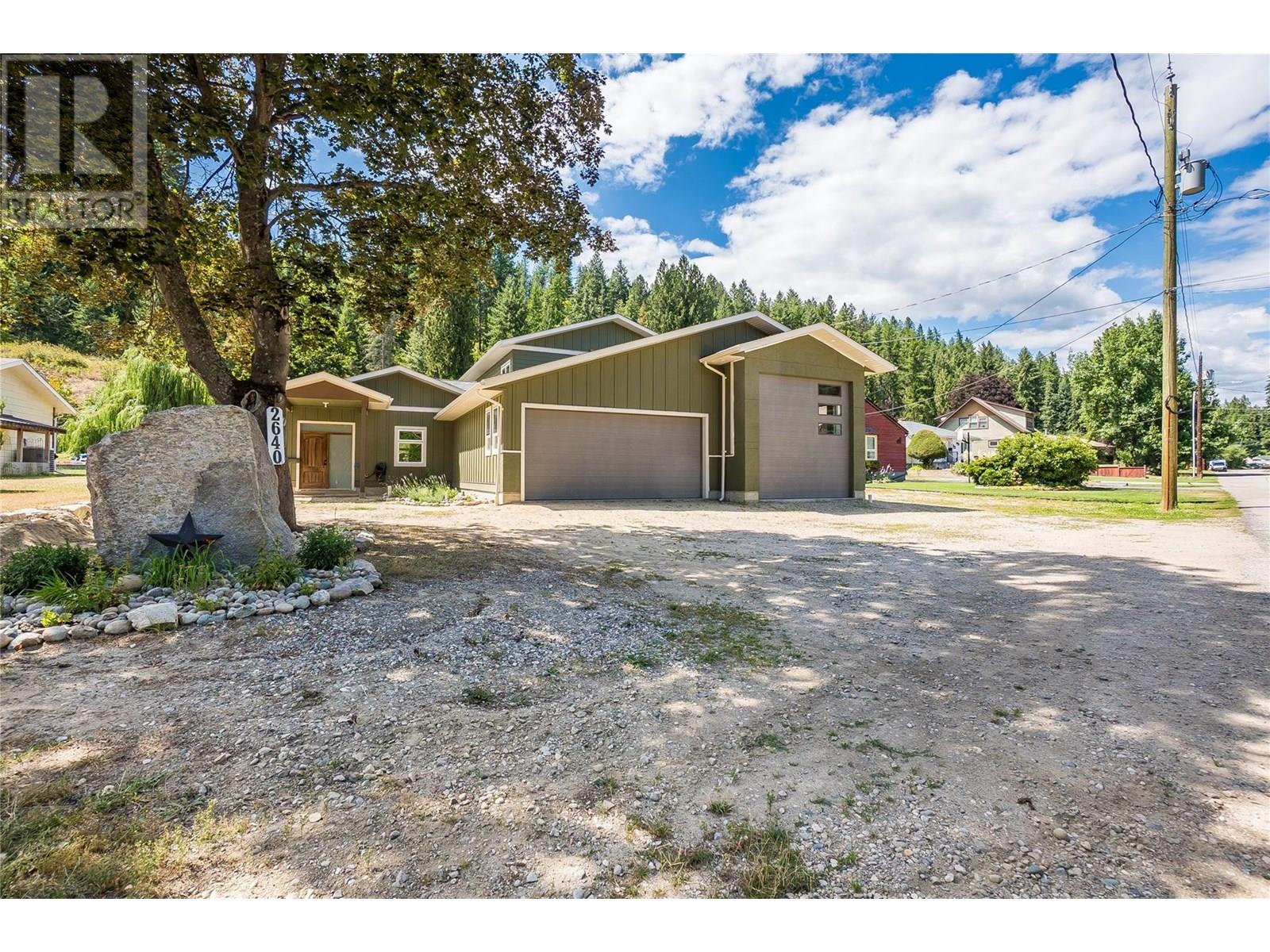 2640 10 Avenue, Castlegar, BC V1N 2T9