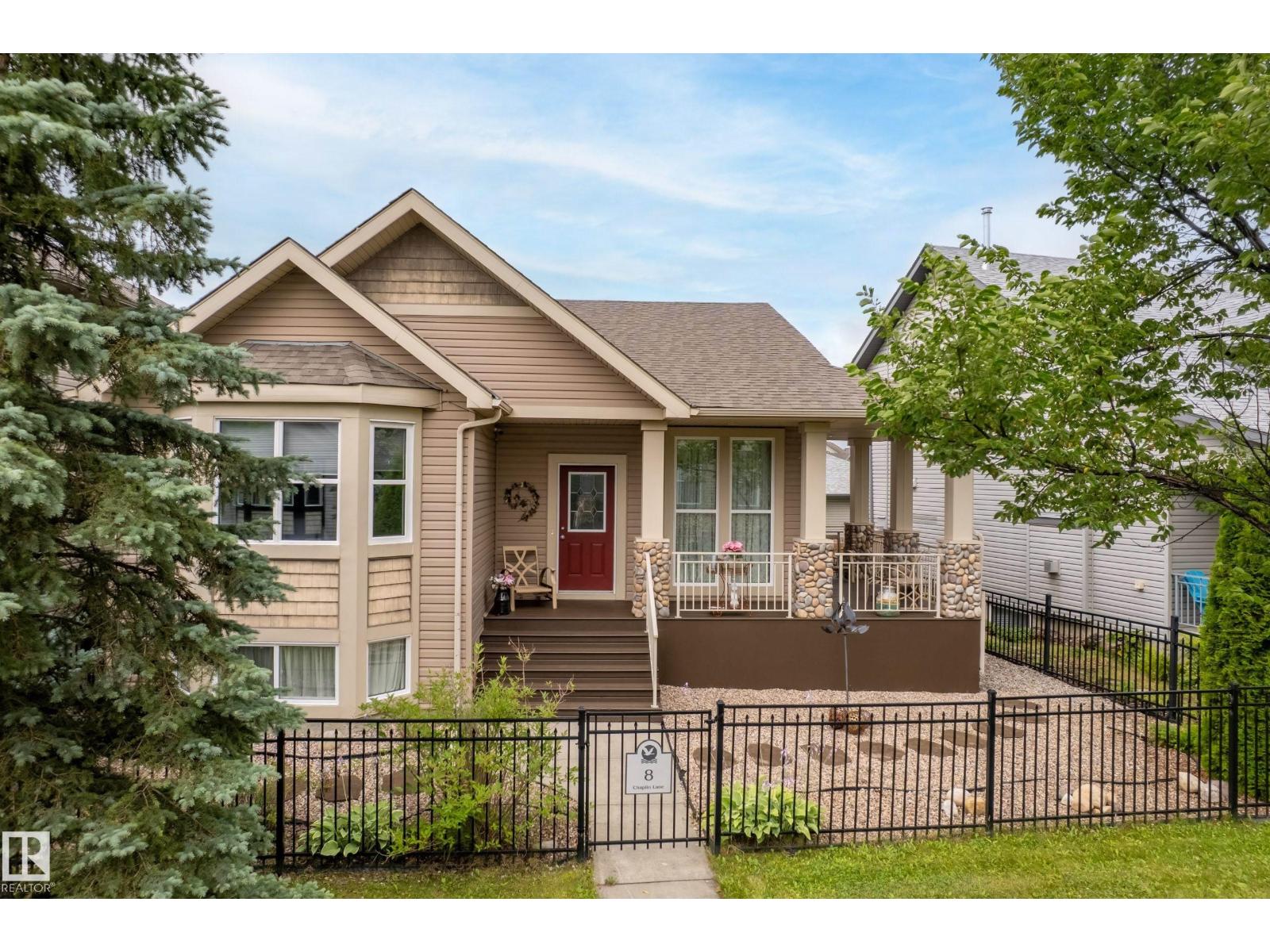 8 Chaplin Ln, Sherwood Park, AB T8H 0B1