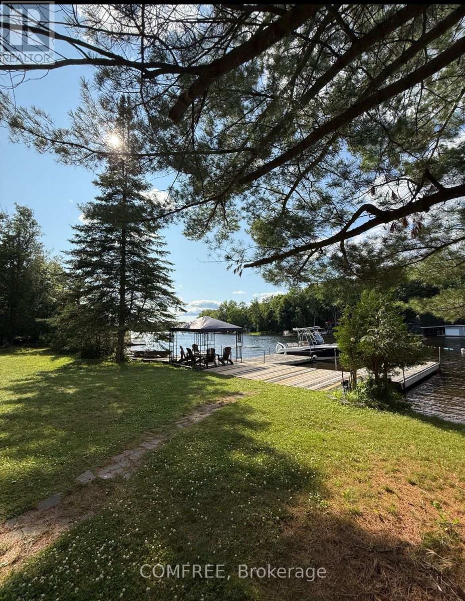 30 Mcvittle Is, Bracebridge Monck Bracebridge, ON P1L 1W8