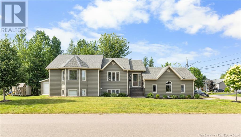 427 Alfred Leger St, Dieppe, NB E1A 0E6