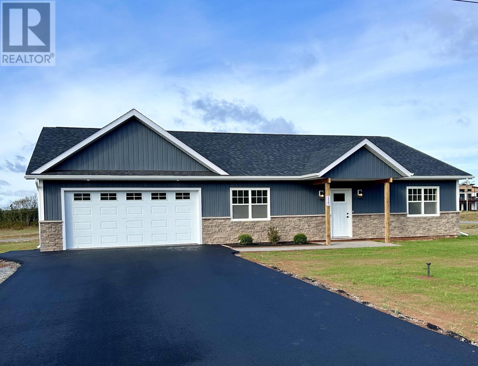 117 Waters Edge Ln, Cornwall, PE C0A 1H4