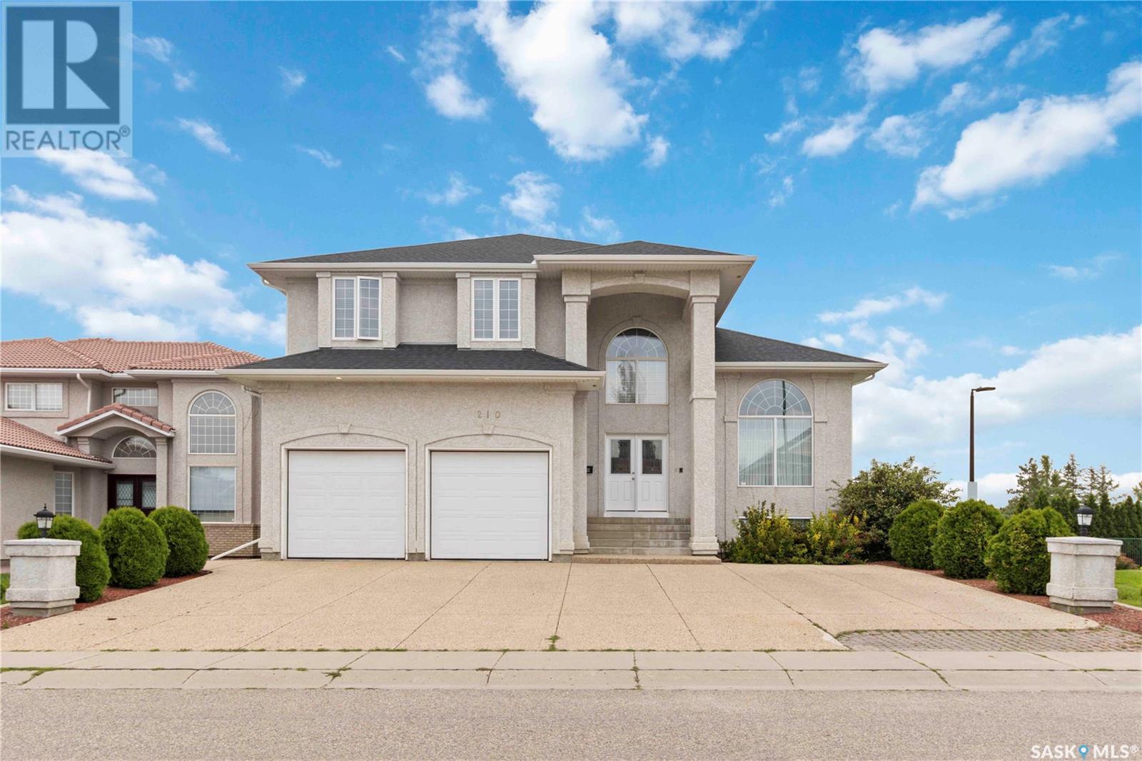 210 Brookhurst Cres, Saskatoon, SK S7V 1C5