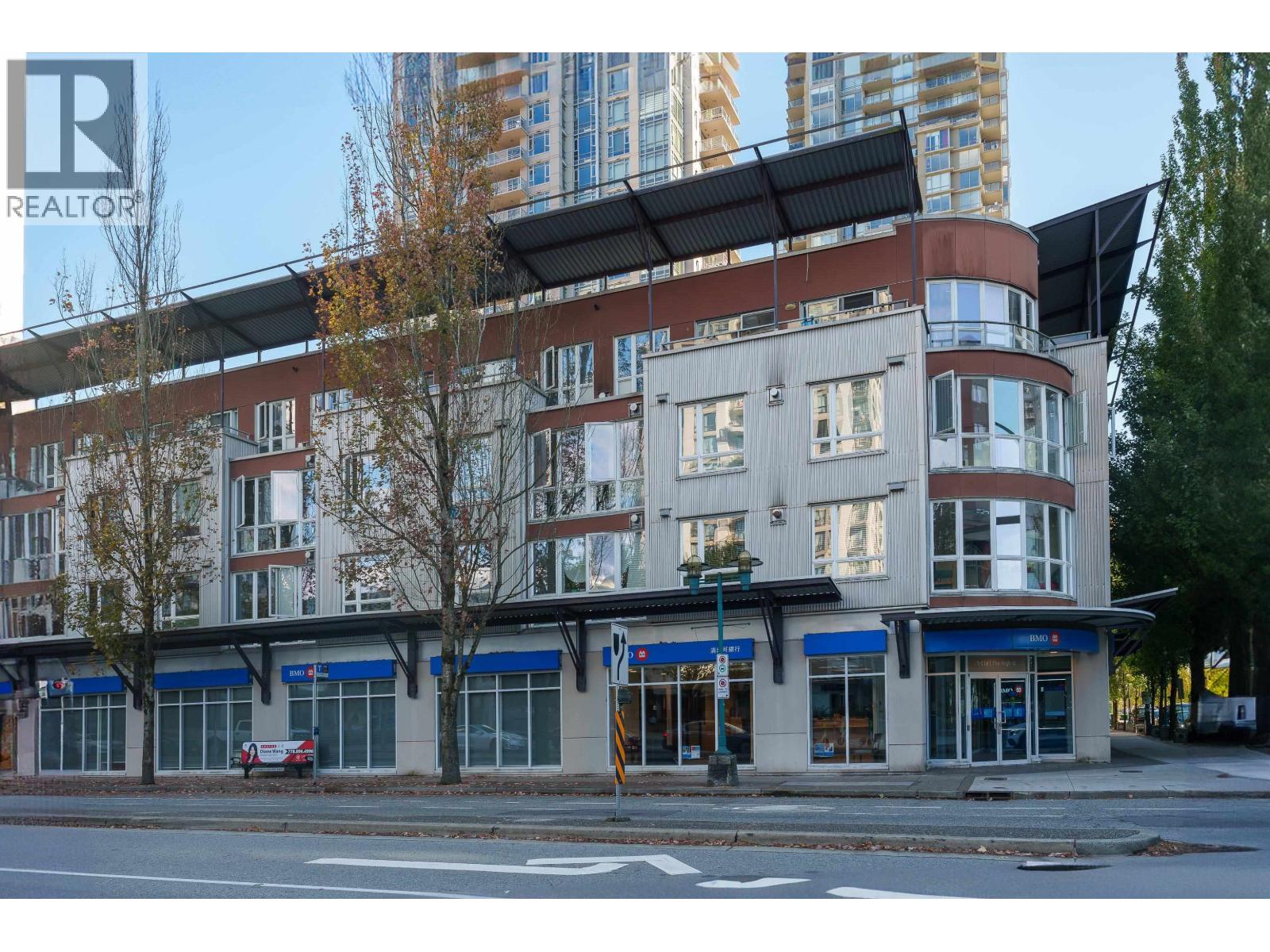1163 The High Street #ph5, Coquitlam, BC V3B 7W2