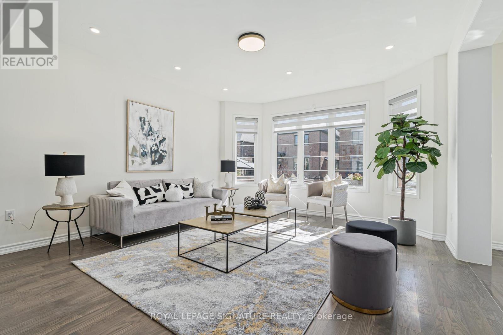 31 Streamside St, Vaughan, ON L4H 4V3