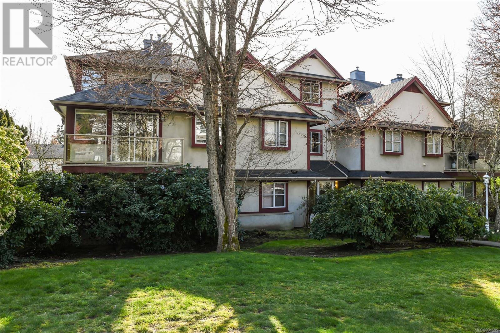 2655 Muir Rd Unit 301 Rd, Courtenay, BC V9N 9A1