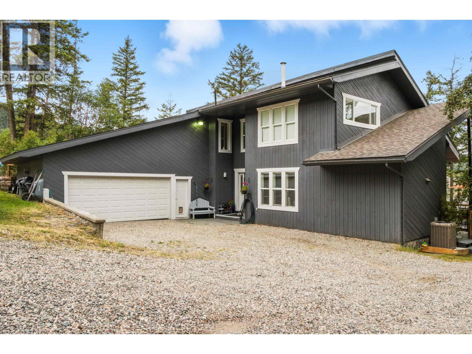 2124 S Lakeside Dr, Williams Lake, BC V2G 5G4
