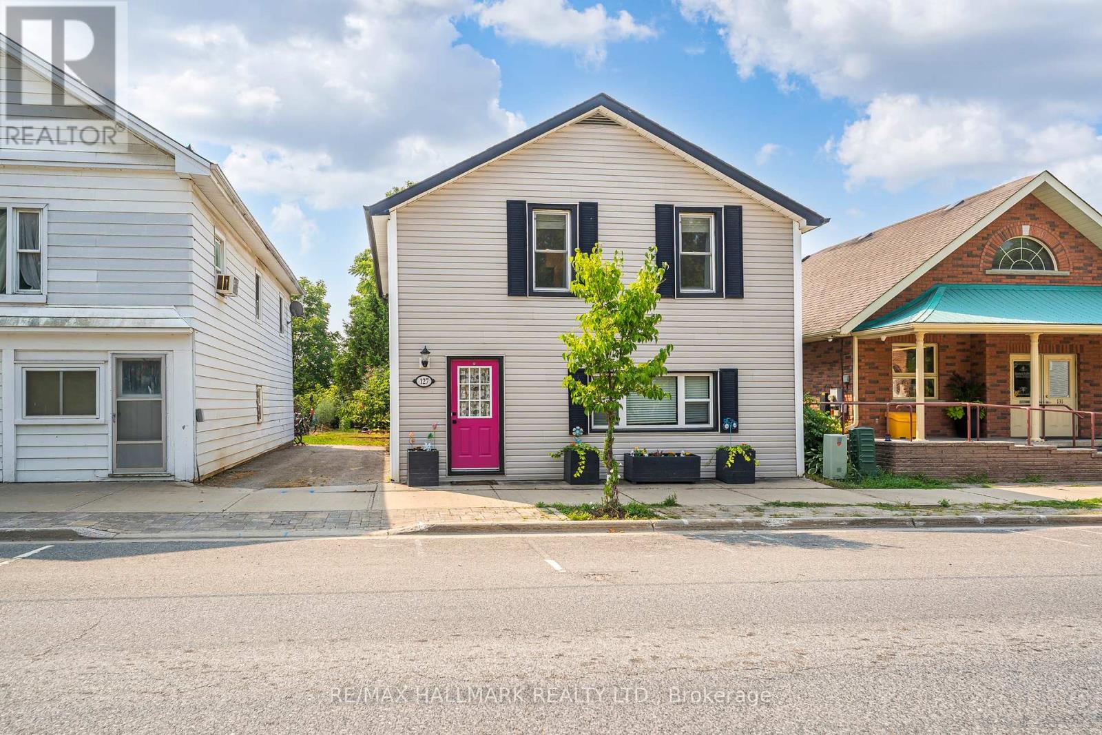127 River St, Brock Sunderland, ON L0C 1H0