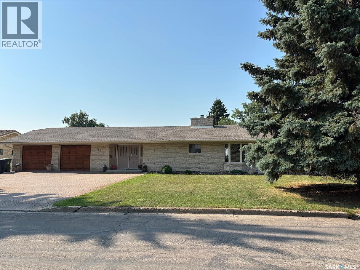 110 Logan Cres E, Yorkton, SK S3N 0V9