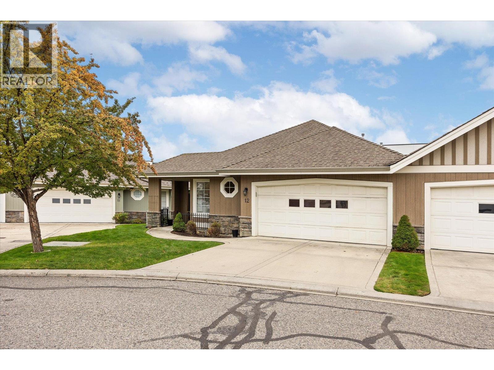 680 Valley Road Unit 12, Kelowna, BC V1V 2J3