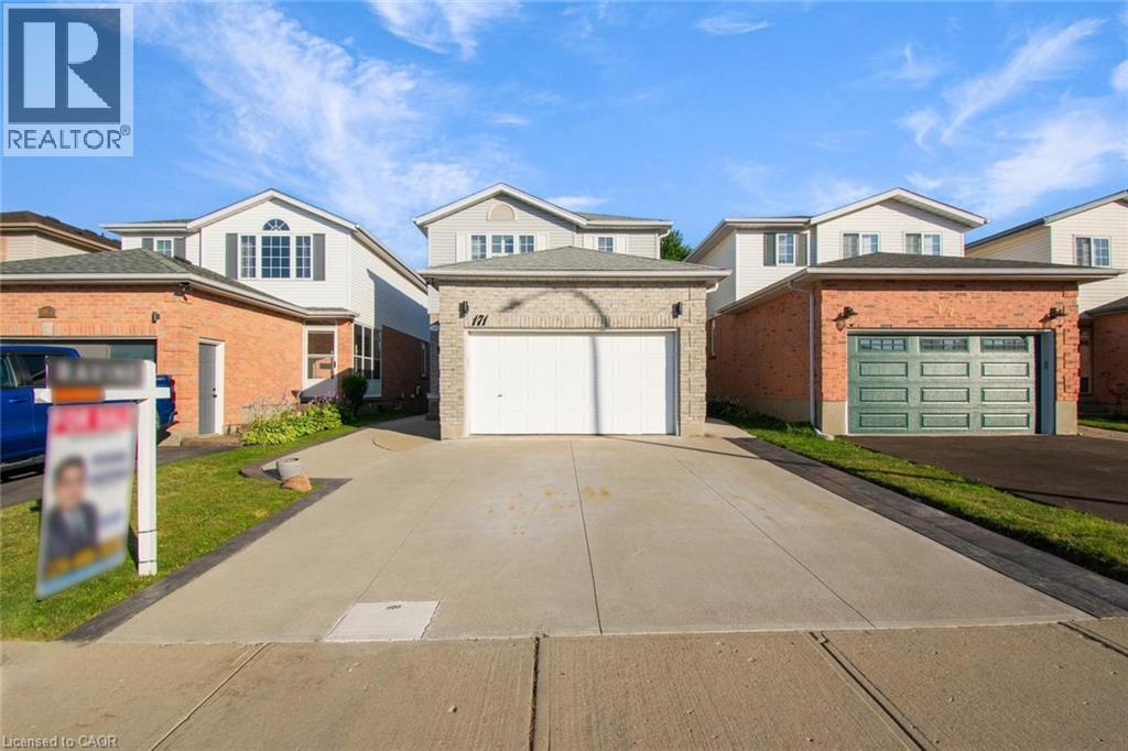 171 Resurrection Dr, Kitchener, ON N2N 3H1