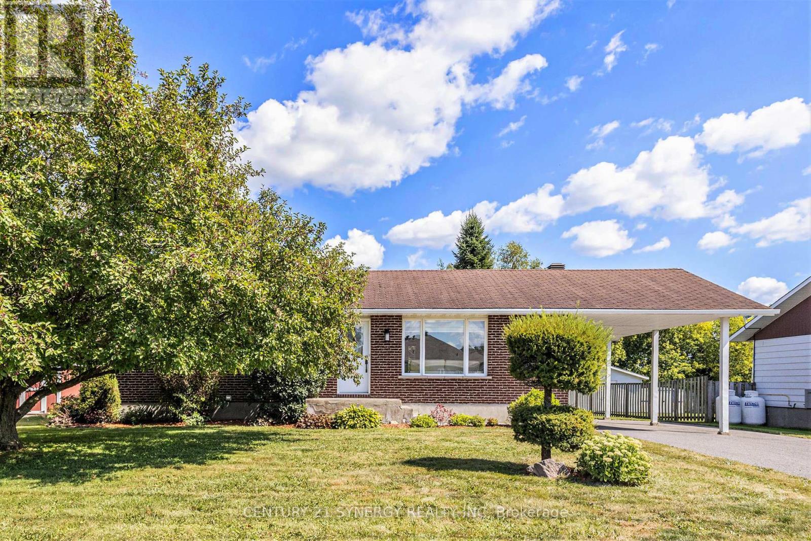 120 Caledonia Rd, The Nation, ON K0C 2B0