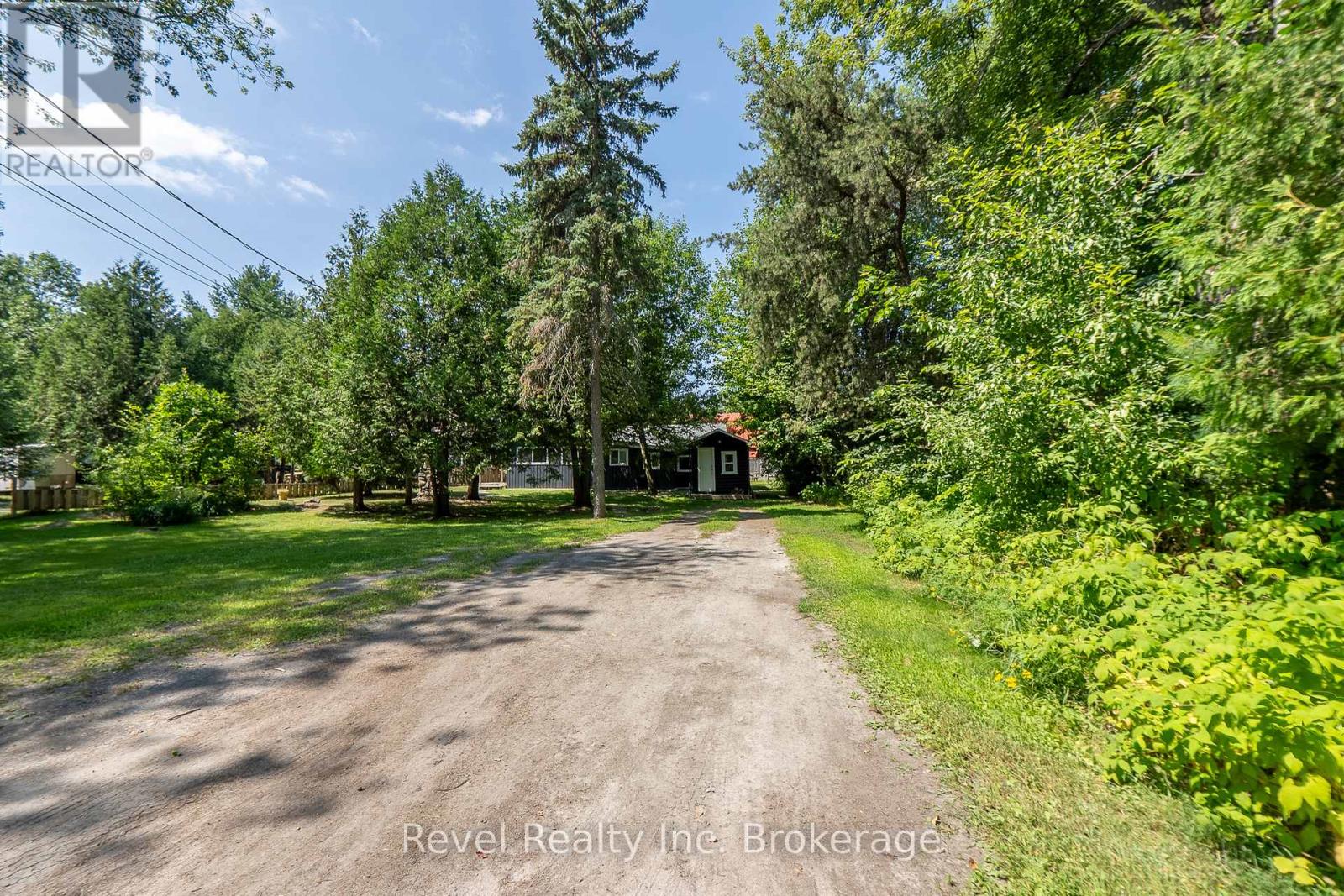 14 And 120-121 Mowat Cres, North Bay Ferris, ON P1A 1R5