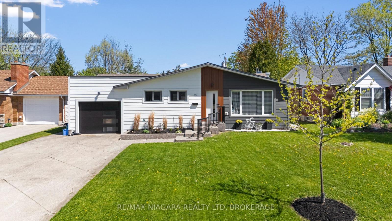 15 Swan Dr, St. Catharines, ON L2T 2C2