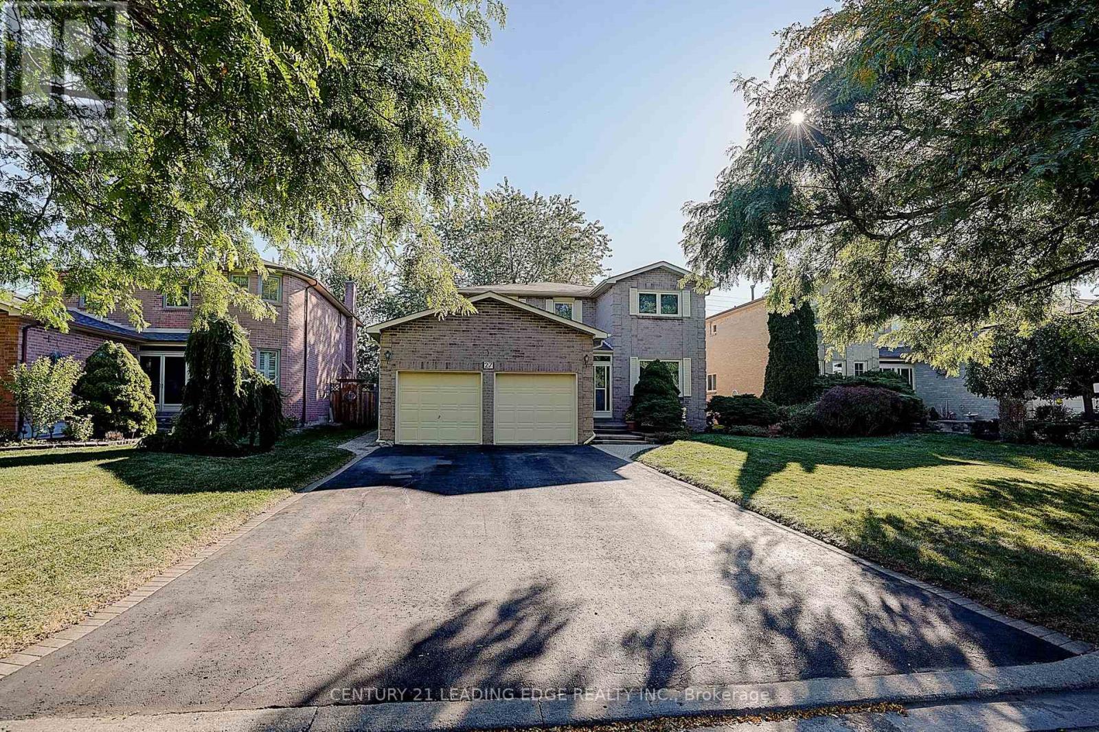 27 Sawyer Cres, Markham, ON L3P 5T8