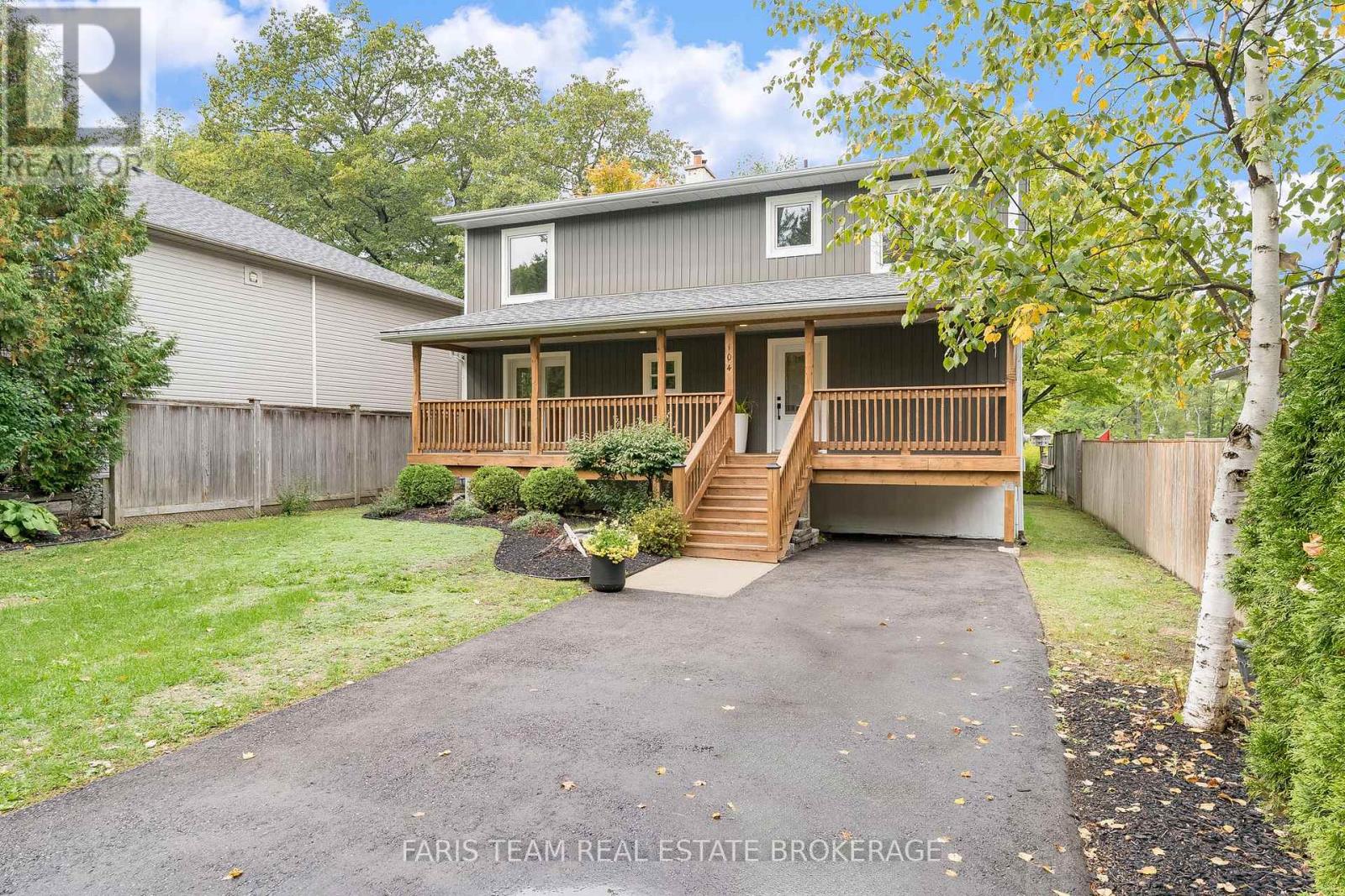 104 Knox Rd E, Wasaga Beach, ON L9Z 2T5