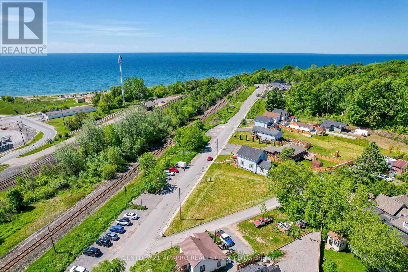 14 Alexander St, Port Hope, ON L1A 1B2