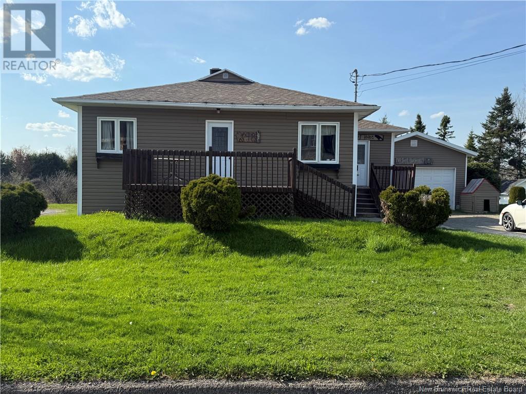 98 St Antoine St, Saint-Léonard, NB E7E 1Z4