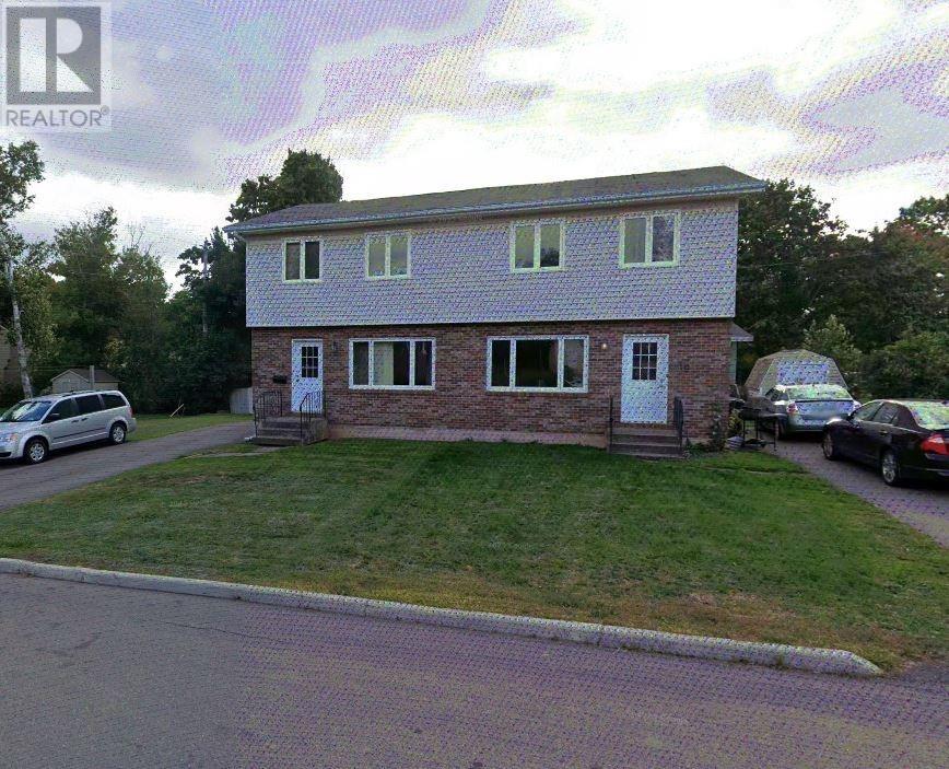 16-18 Ashburn Cres, Charlottetown, PE C1A 2Y7