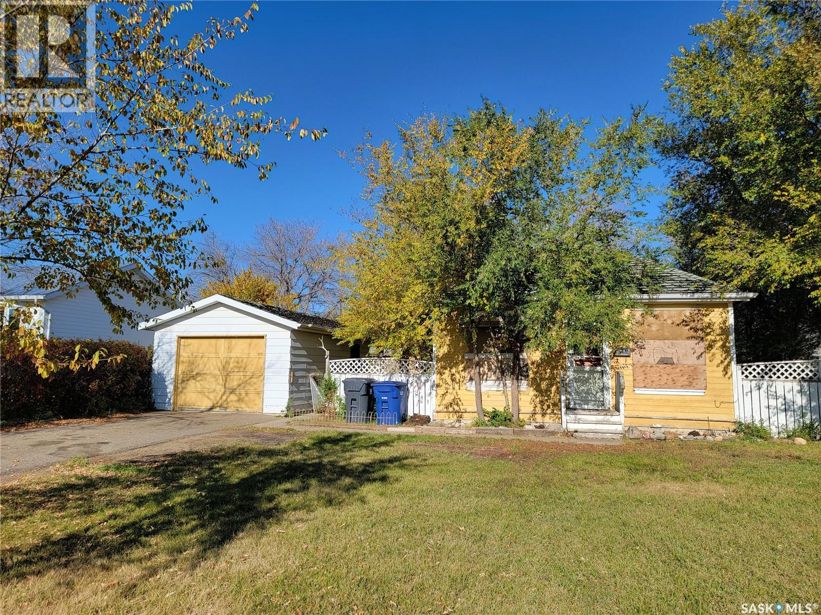 242 27 Street, Battleford, SK S0M 0E0