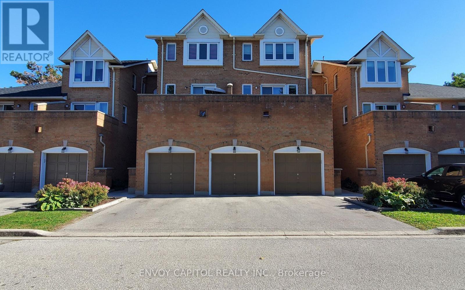 306 60 Barondale Dr, Mississauga, ON L4Z 3P3