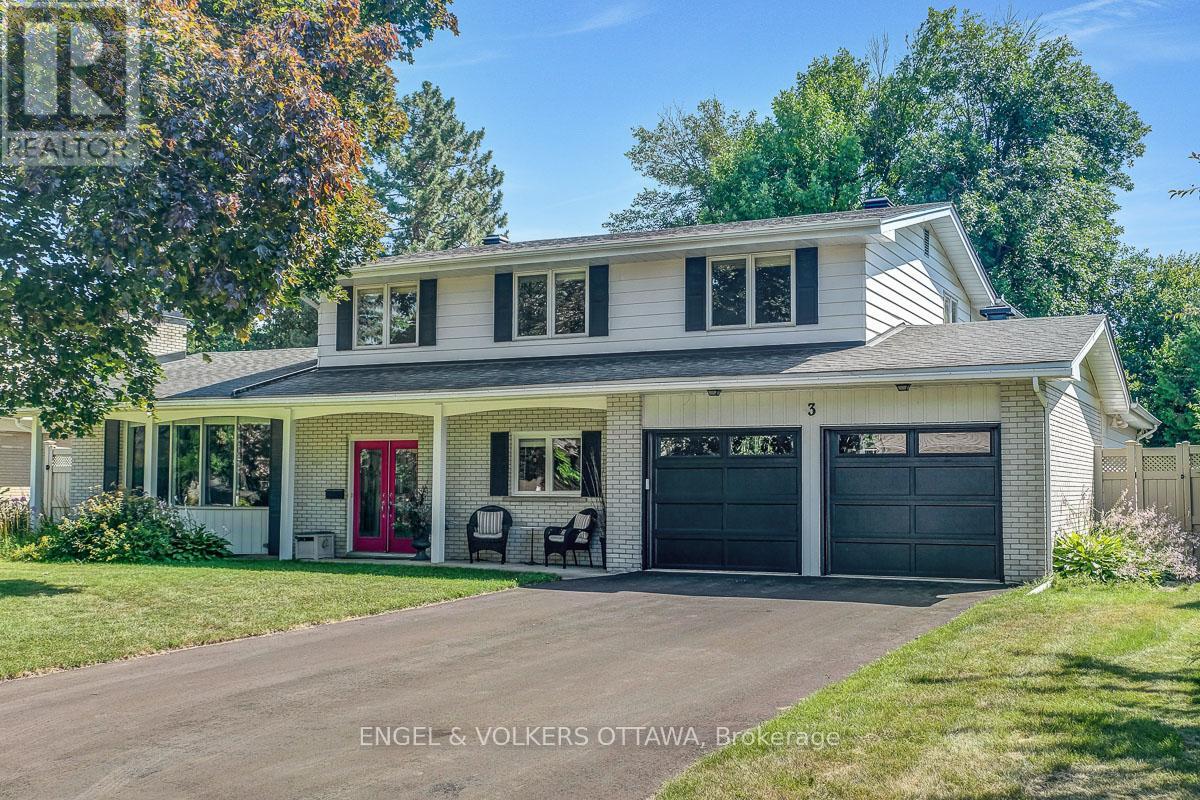 3 Mohawk Cres, Ottawa, ON K2H 7G7