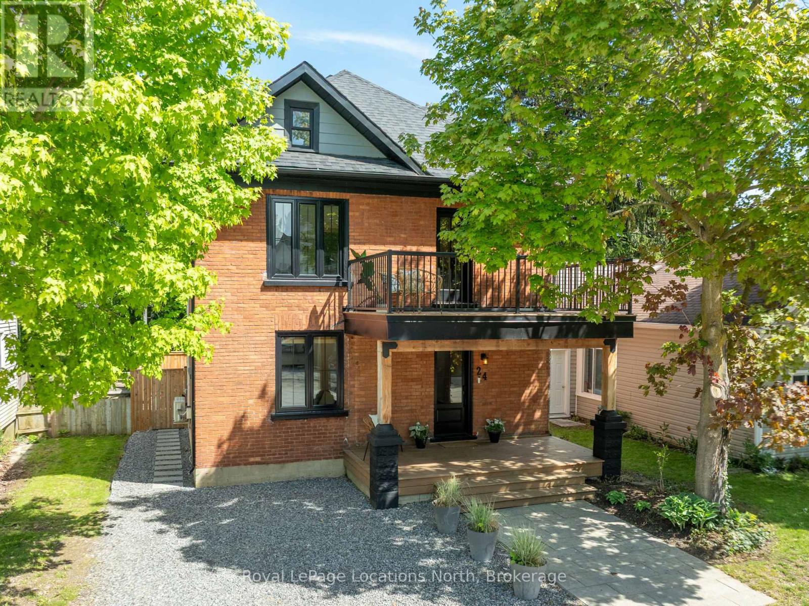 24 Marshall St W, Meaford, ON N4L 1E3