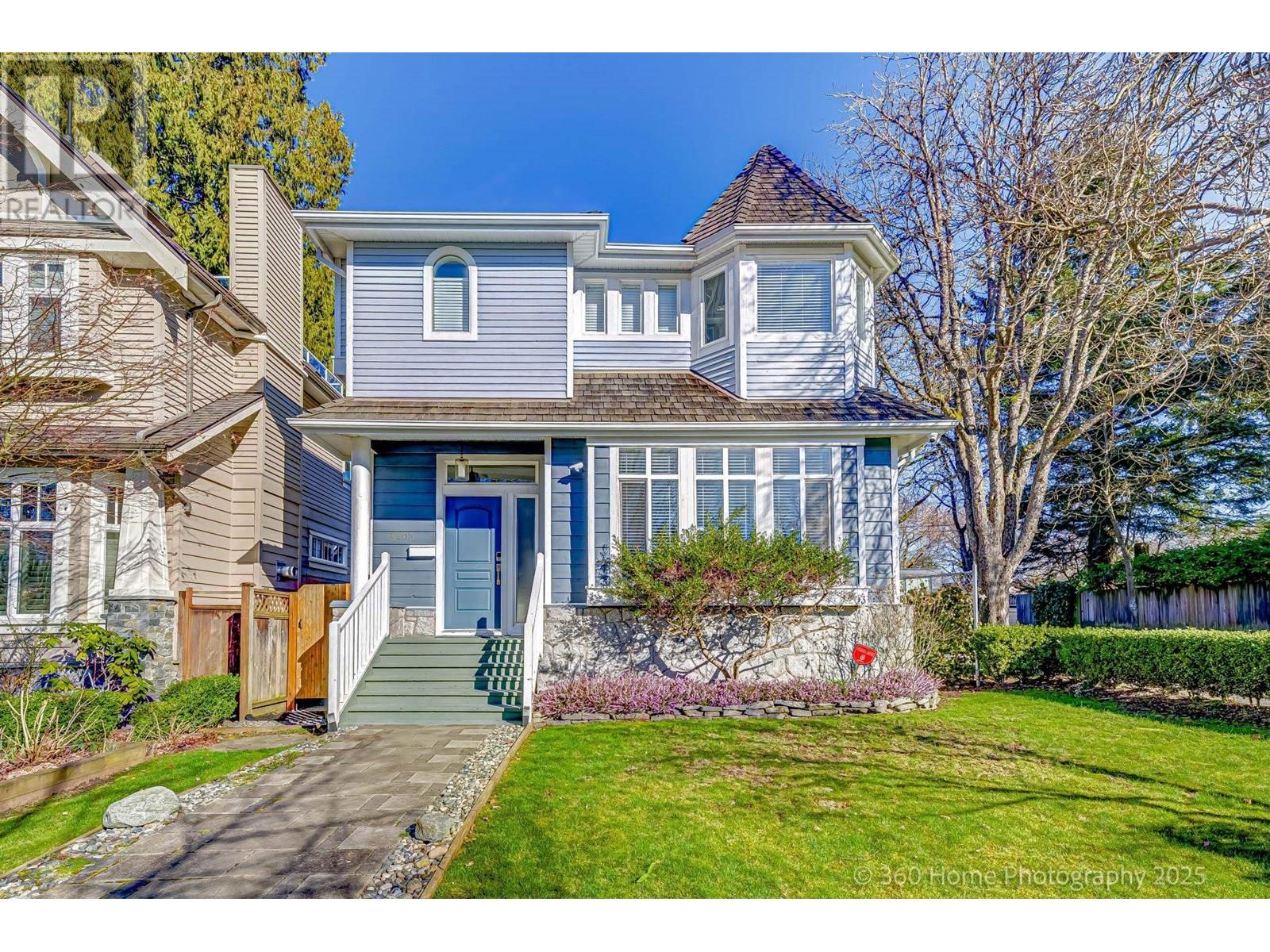 4203 W 14th Ave, Vancouver, BC V6R 2X7