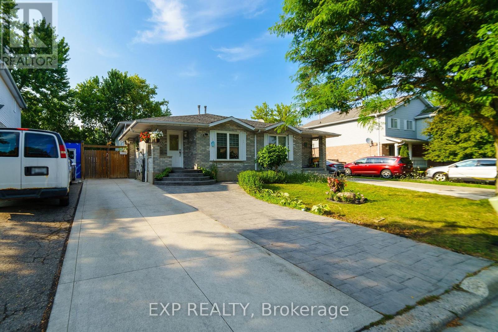 430 Bankside Cres, Kitchener, ON N2N 3E5