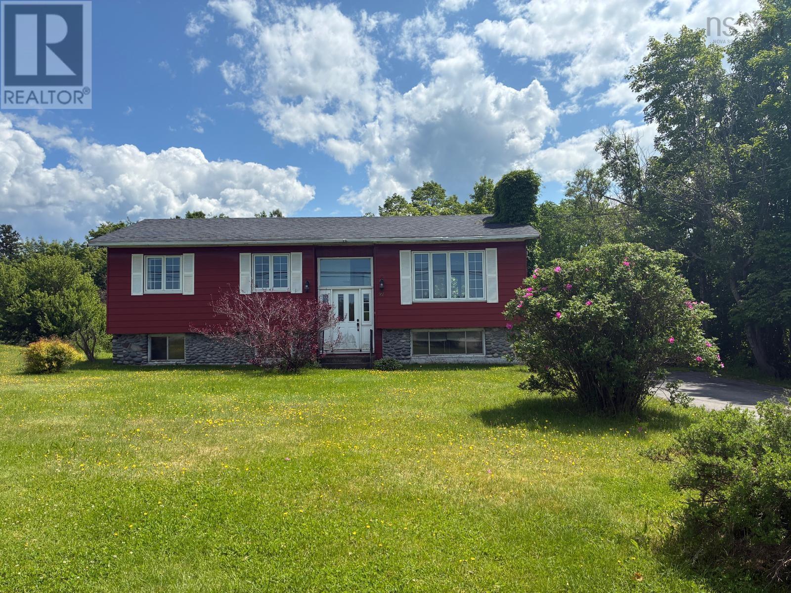 21 Clydesdale Rd, Antigonish, NS B2G 2K9