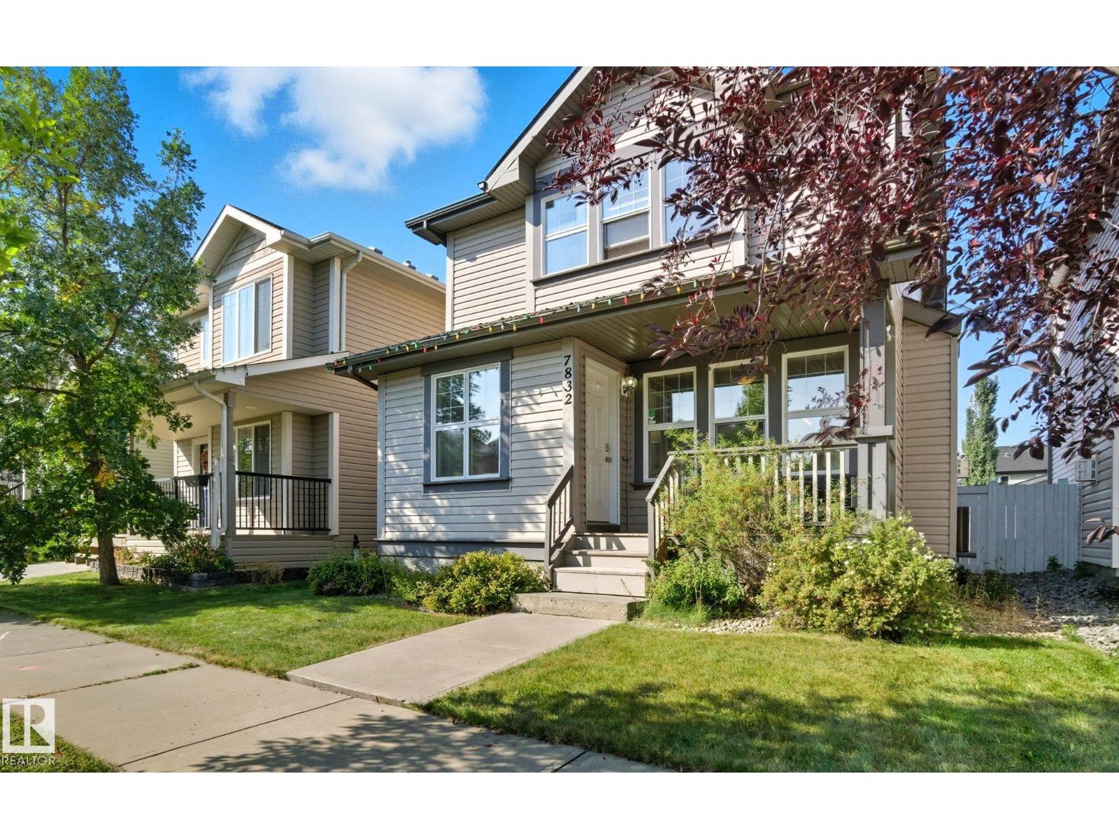 7832 Schmid Pl NW, Edmonton, AB T6R 0K5