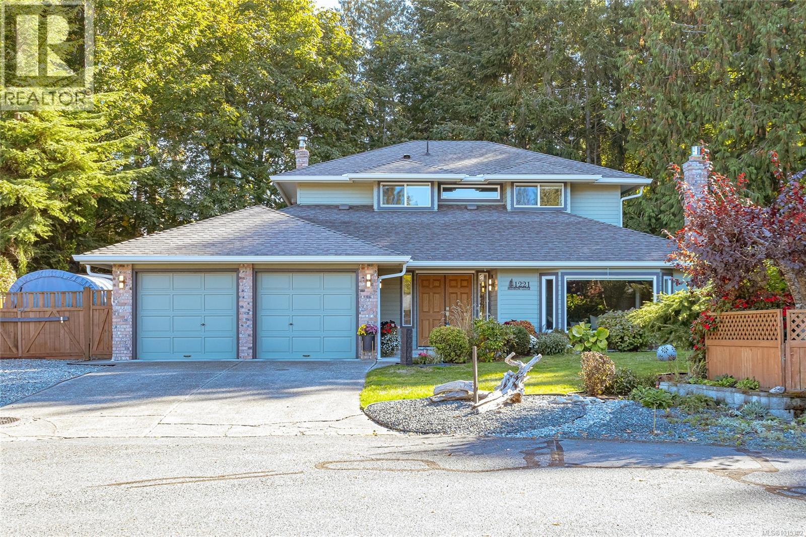 1221 Midiron Close, Qualicum Beach, BC V9K 1C6
