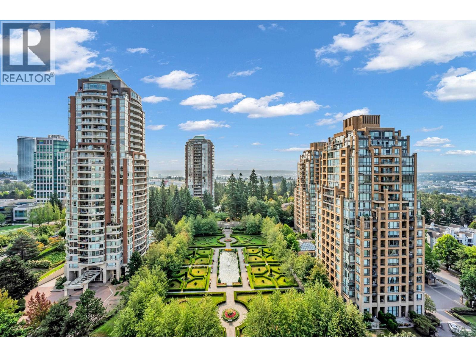 6833 Station Hill Drive Unit 1701, Burnaby, BC V3N 5E1