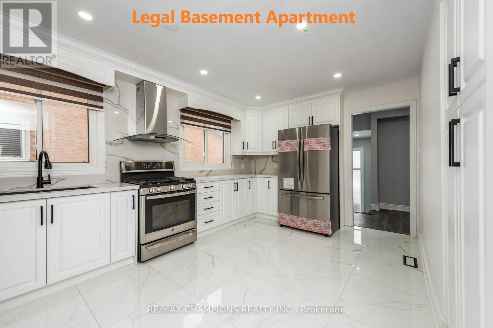 11 Crosswood Ln, Brampton, ON L6V 3M1