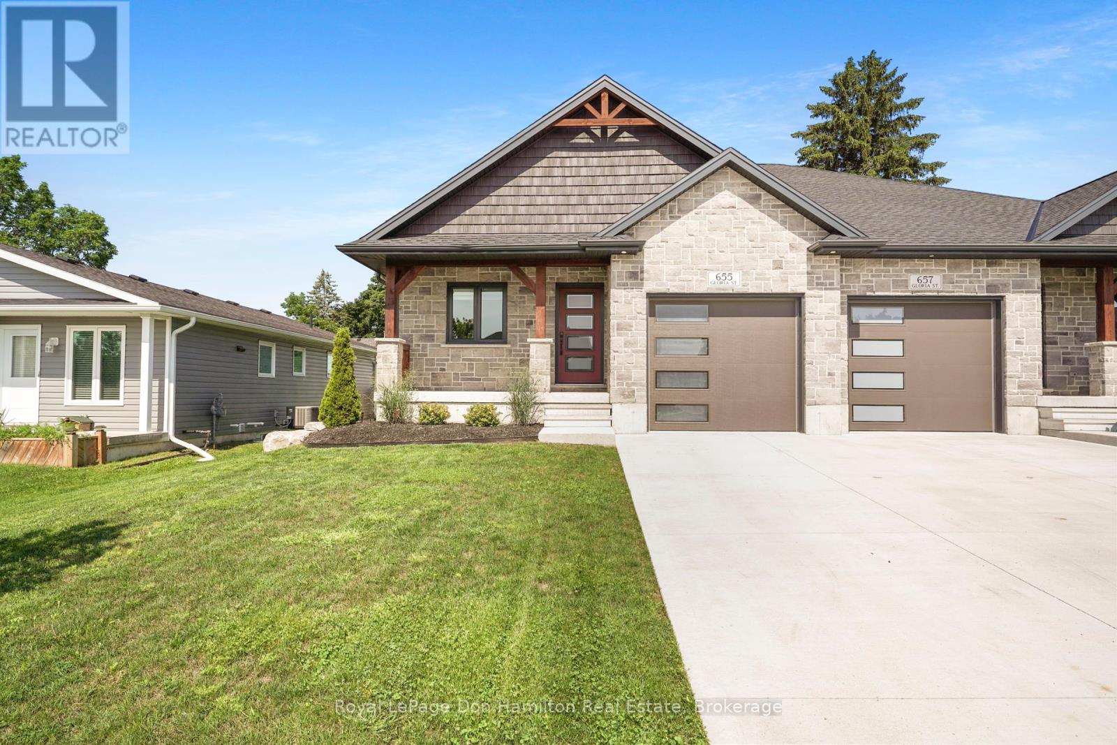 655 Gloria St, North Huron, ON N0M 1H0