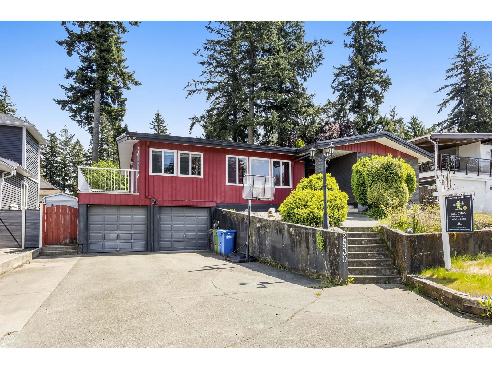 2530 Magnolia Cres, Abbotsford, BC V2T 3N2