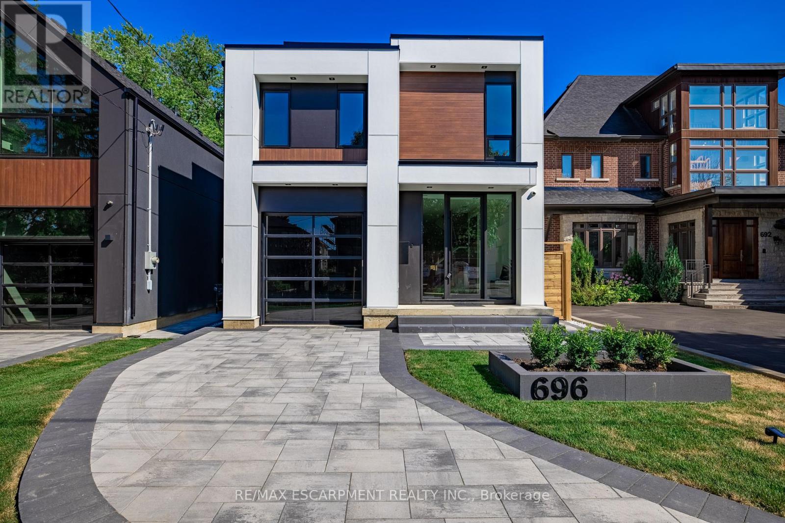 696 Montbeck Cres, Mississauga, ON L5G 1P3